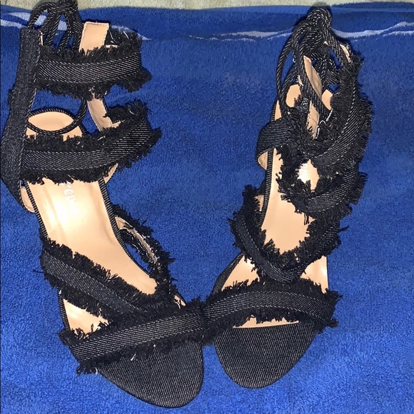 High heels - Picture 1 of 3